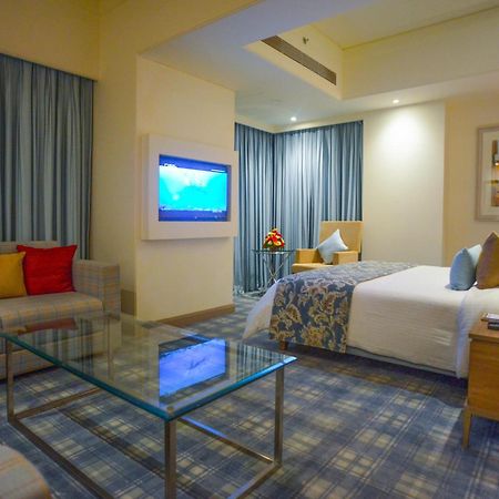 Efcee Sarovar Premiere Bhavnagar Ngoại thất bức ảnh