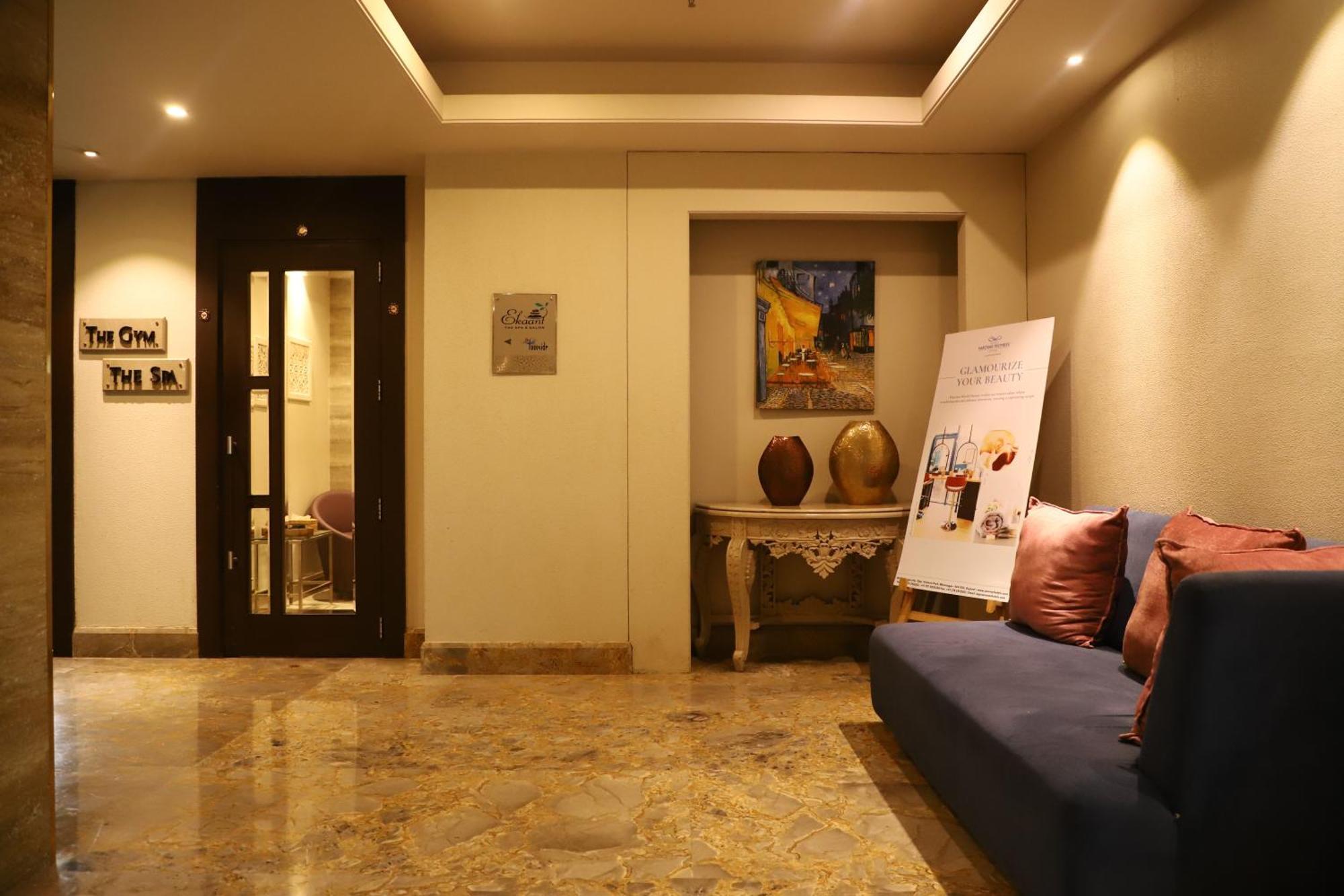Efcee Sarovar Premiere Bhavnagar Ngoại thất bức ảnh