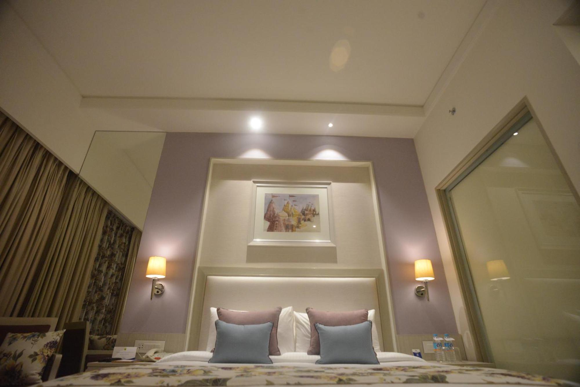 Efcee Sarovar Premiere Bhavnagar Ngoại thất bức ảnh
