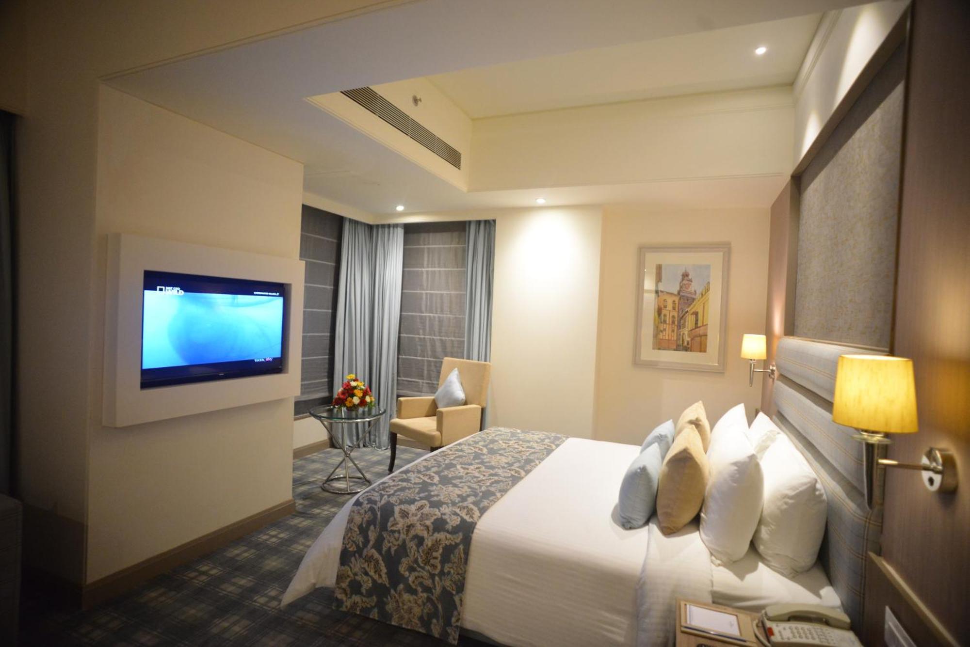 Efcee Sarovar Premiere Bhavnagar Ngoại thất bức ảnh