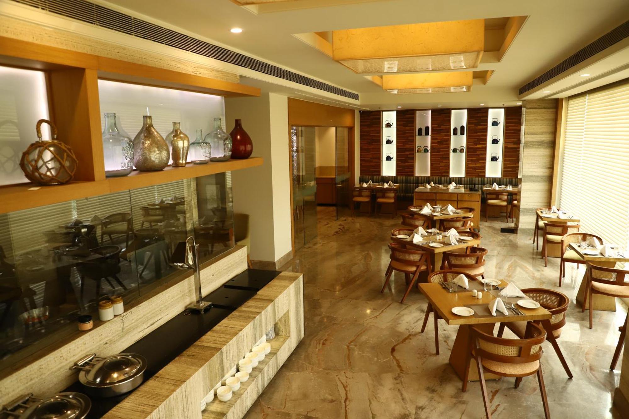 Efcee Sarovar Premiere Bhavnagar Ngoại thất bức ảnh