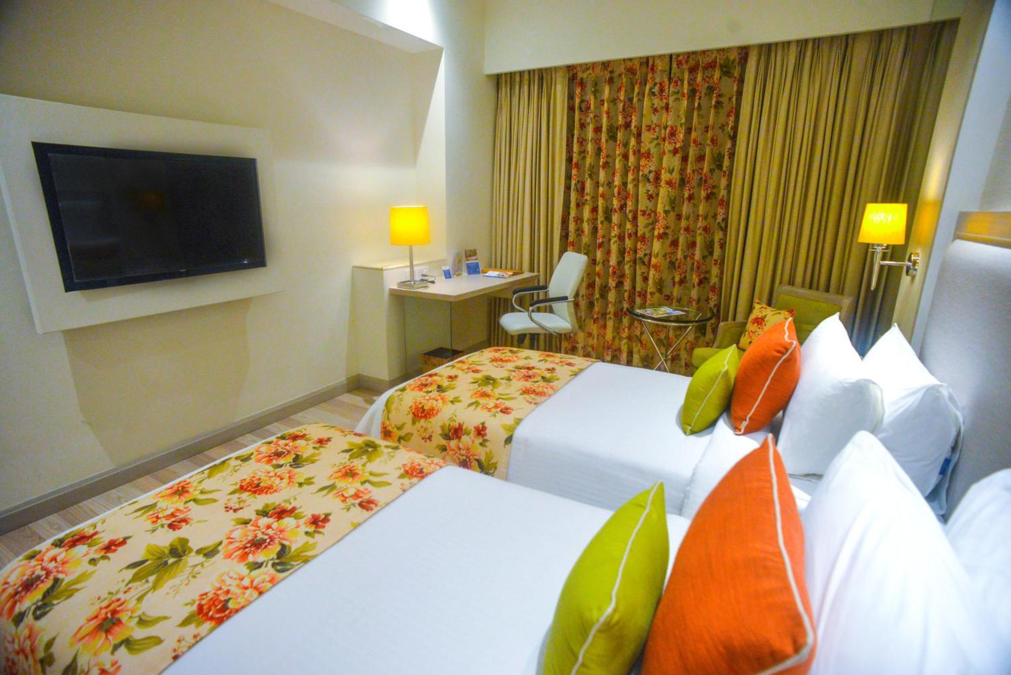 Efcee Sarovar Premiere Bhavnagar Ngoại thất bức ảnh
