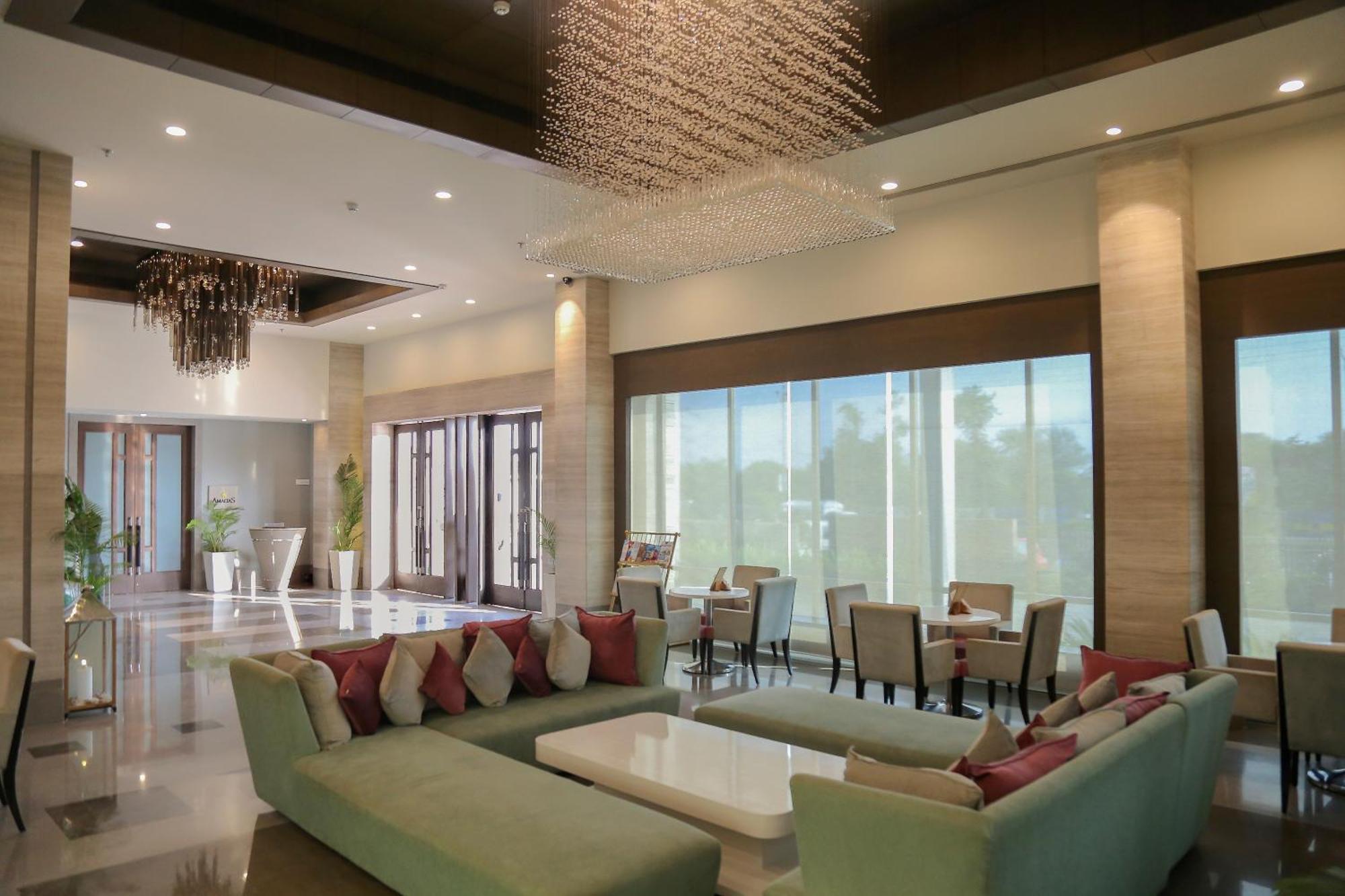 Efcee Sarovar Premiere Bhavnagar Ngoại thất bức ảnh